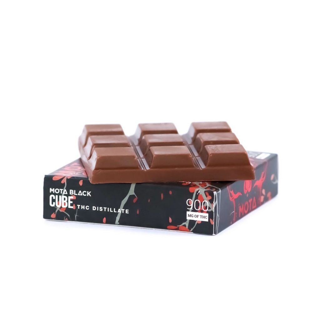 MOTA BLACK CHOCOLATE CHERRY CUBE